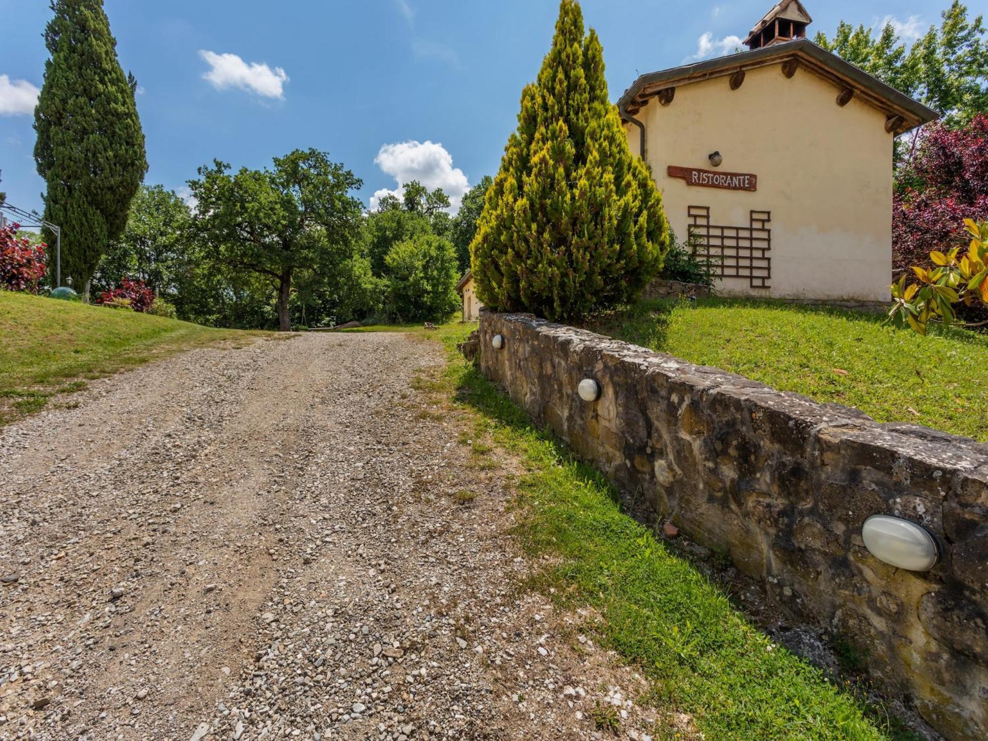 Rustic Holiday Home In Citt Di Castello With Swimming Pool Citta di Castello Ngoại thất bức ảnh